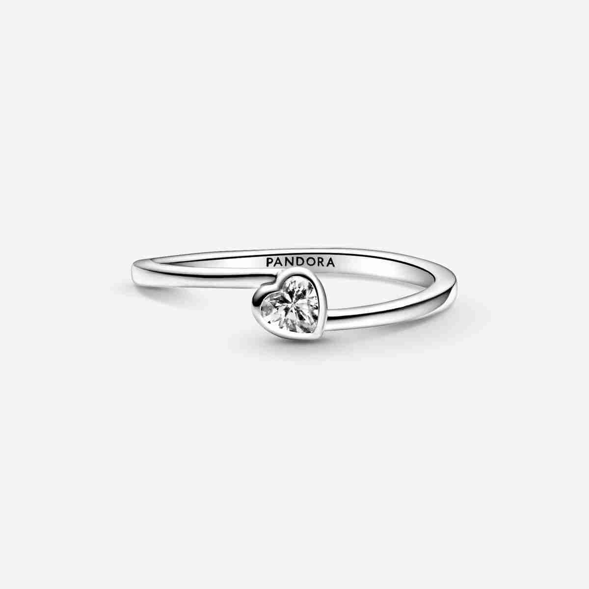 Bague Solitaire Cœur Incliné Incolore_4 Bague Solitaire Coeur Incline Incolore 4